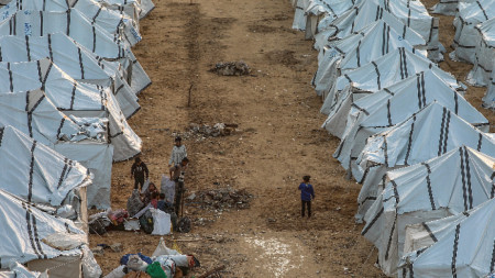 Разселени палестинци в град Газа, 18 ноември 2025 г.