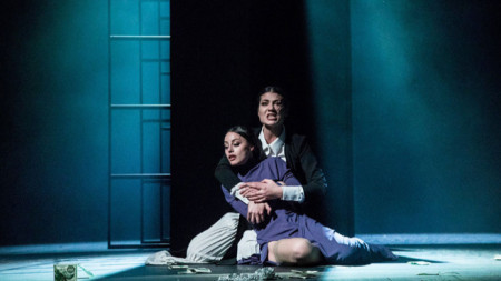 На сцената на Варненския драматичен театър Стоян Бъчваров вече се