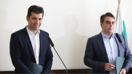 Kiril Petkov (L) and Assen Vassilev,  co-chairmen of We Continue the Change