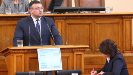 Вътрешният министър Младен Маринов съобщи какви законови промени планира МВР по време на парламентарния контрол.