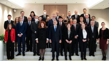 България очаква конституционни гаранции за спазването на правата на македонските