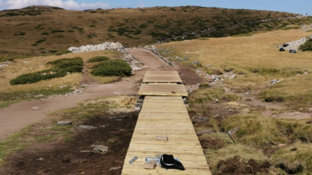 Изгражда се над 30 метров мост при пътеките на Седемте рилски