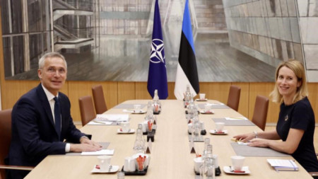 Генералният секретар на НАТО Йенс Столтенберг и министър-председателката на Естония Кая Калас (вдясно) в централата на пакта в Брюксел - 28 юни 2023