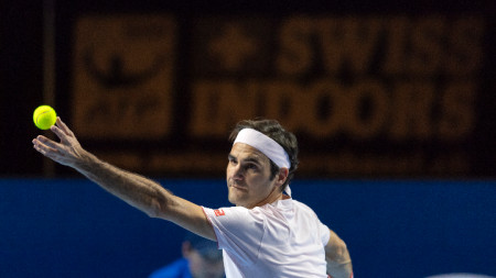 Федерер вкара само 47 процента от първия си сервис.