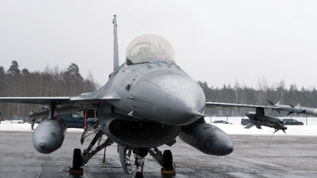 F-16 (Fighting Falcon)-
Estonya Hava Kuvvetlerine ait F-16 