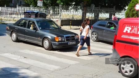 Сред опасните за пресичане места във Варна са улиците пред езиковите гимназии на сп.Почивка, пред ОУ“Добри Чинтулов“ в кв.Трошево и ОУ“Цар Симеон Първи“ до ул.