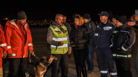 Кметът на София Йорданка Фандъкова и българските спасители, помагали в Турция 