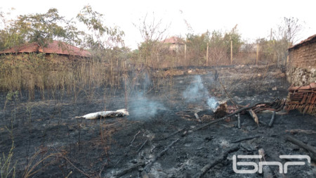 Къща изгоря в село Овчарово