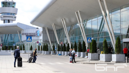 Частична евакуация на пътници от Терминал Две на летище София