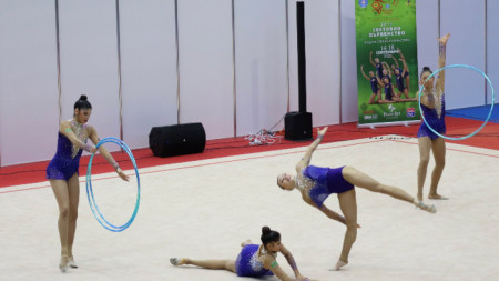 Ансамбълът на България по художествената гимнастика за жени провеждат лагер