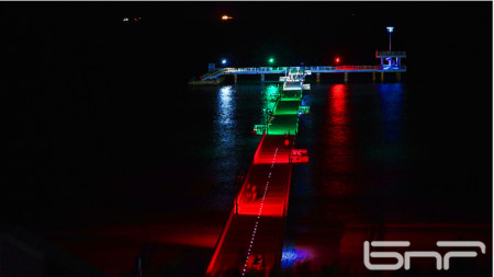 Мостът в Бургас свети в цветовете на българския трибагреник (03.03.2021)