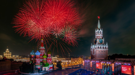Червеният площад в Москва е превърнат в голяма концертна зала