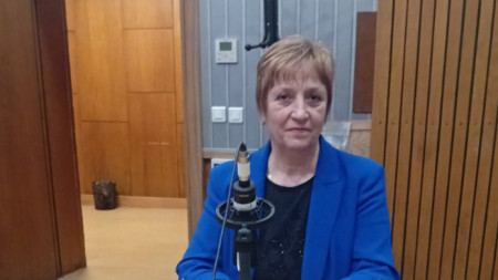  проф. Евелина Славчева