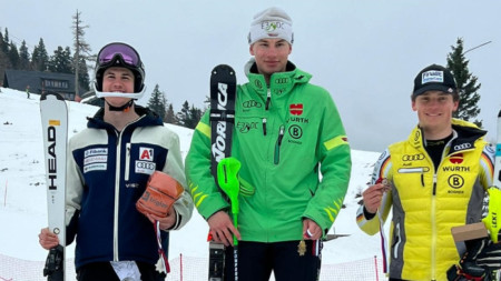 Стоилов (вляво) записа най-добрия си резултат за сезона.