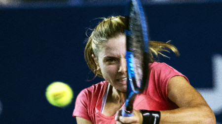 Водещата ни тенисистка Виктория Томова направи неуспешен старт на сезона