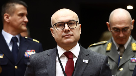 Министърът на отбраната на Сърбия Милош Вучевич