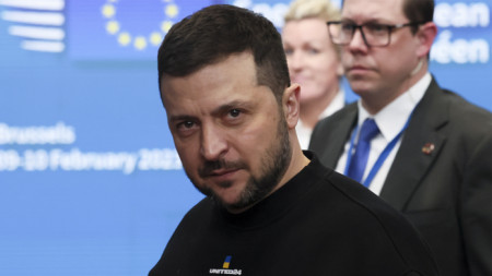 Ukraine`s President Volodymyr Zelensky looks on following a meeting with EU leaders during the European leaders summit in Brussels, Belgium, 09 February 2023. 