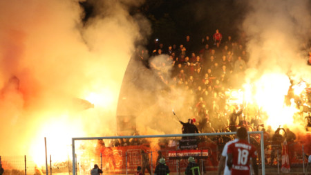Привържениците на ЦСКА София донесоха сериозна глоба на клуба.
