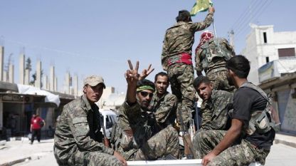 Кюрдски бойци, воюващи с 