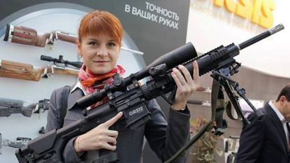 Арестуваната и обвинена Мария Бутина (29 г.) членувала в руската организация „Право да носиш оръжие“. Тя влязла в САЩ със студентска виза.