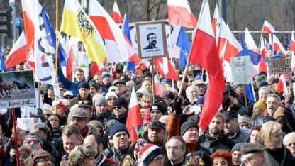 Хиляди протестираха през лятото срещу спорната съдебна реформа в Полша
