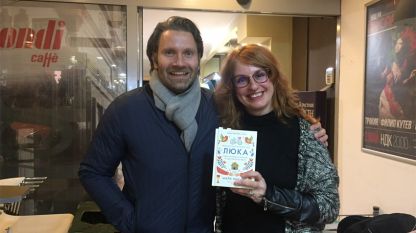 Майк Викинг и Невена Праматарова след представянето на книгата „Малък наръчник по люка“ в София