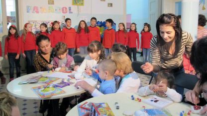 Das erste Konzert aus der Reihe „Kinder singen für Kinder“ fand in der Kinderklinik des Alexander-Krankenhauses in Sofia statt.