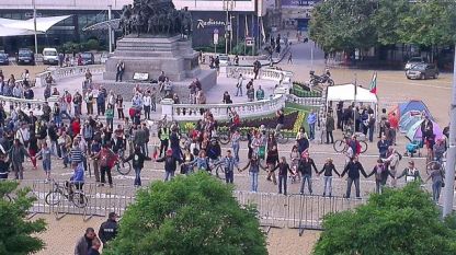 Протестиращи срещу кабинета "Орешарски"