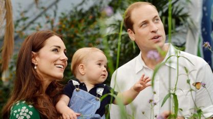 Катрин с първородния си син принц Джордж и съпруга си принц Уилям