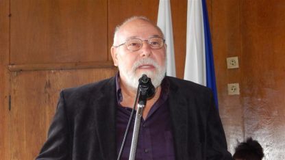 Писателят Владимир Зарев, удостоен със званието 