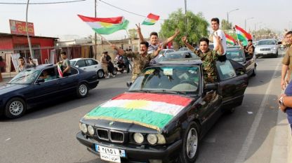 Кюрди празнуват участието си в референдума за независимост