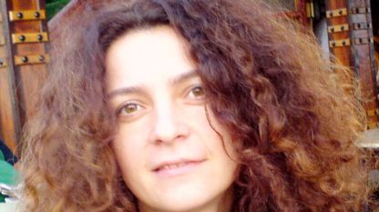 Η συγγραφέας για την σοσιαλιζτική κουζίνα είναι η δημοσιογράφος Αλμπένα Σκόντροβα
