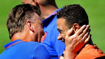Футболната федерация на Нидерландия назначи отново Луис ван Гаал за