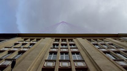 Зоран Георгиев, „Невидим небостъргач” (рисунка върху фотография, невидимо мастило, UV-фенер), 2014