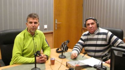 Боян Петров (вляво) и Симеон Идакиев в студиото на предаването.