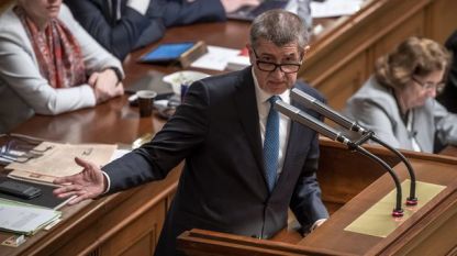 Премиерът Андрей Бабиш говори на заседание на парламента във вторник, на което неговото правителство не получи вот на доверие.