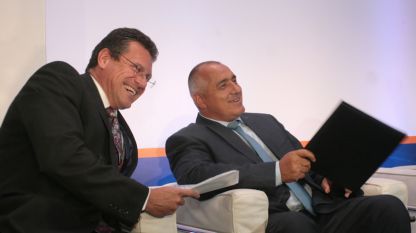 O αντιπρόεδρος της Ευρωπαϊκής Επιτροπής, Μάρος Σέβτσοβιτς με τον πρωθυπουργό Μπόικο Μπορίσοφ στην ενεργειακή διάσκεψη στη Σόφια