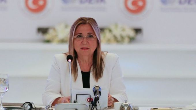 Турската министърка на търговията Рухсар Пекджан