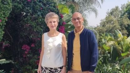 Посланик Павлова с проф. Карендра Деврууп
 
(Снимка: Facebook /Embassy of the Republic of Bulgaria in Pretoria)