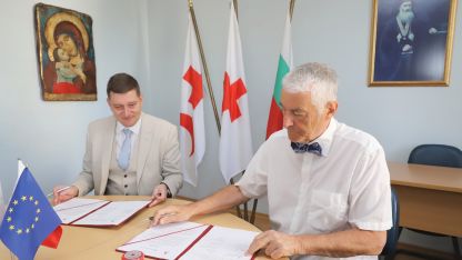 Генералният директор на БНР Милен Митев и председателят на БЧК Христо Григоров.