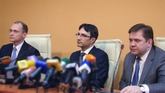“Rosatom” Rusya Atom Enerjisi Devlet Şirketi Genel Müdürü Sergey Kiriyenko, Bulgaristan Ekonomi ve Enerji Bakanı Trayço Traykov ve Rus meslektaşı Sergey Şmatko (soldan sağa)