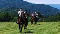 La localidad Aidushko Pole, en las cercanías del pueblo Balcanets, ofrece excelentes terrenos para montar a caballo.