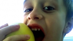 Η κατανάλωση φρέσκων φρούτων εφαρμόστηκε πριν μερικά χρόνια στα βουλγαρικά σχολεία