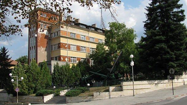 Priemt Za Magistri Vv Fakulteta Po Artileriya Pvo I Kis Zapochva Ot 6 Avgust Shumen