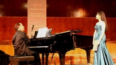 Die international gefeierte Sopranistin Alexandrina Pendatschanska und der Pianist Semjon Skigin auf einem Konzert in Plowdiw, unmittelbar vor ihrer Teilnahme an den Sofioter Musikwochen.