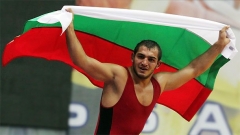Michael Ganew sicherte die dritte Goldmedaille für Bulgarien, nachdem er den Titelverteidiger Sochiew aus Usbekistan bezwang.