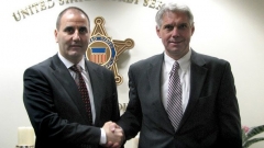 Ο Βούλγαρος υπουργός Εσωτερικών Τσβετάν Τσβετάνοφ (αριστερά) με τον διευθυντή της Secret Service, Μαρκ Σάλιβαν