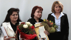 Η Σνεζάνα Συμεώνοβα και Μπογιάνκα Ιβανόβα με την δήμαρχο Σόφιας Γιορντάνκα Φαντάκοβα