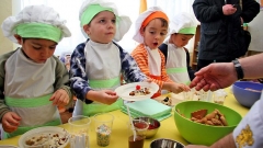 Γιορτή σε ένα ίδρυμα για παιδιά στερημένα γονικής φροντίδας στη Σόφια