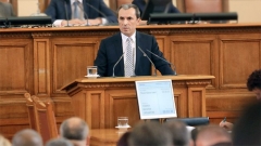 Ο πρωθυπουργός Πλάμεν Ορεσάρσκι στο βήμα της Βουλής
